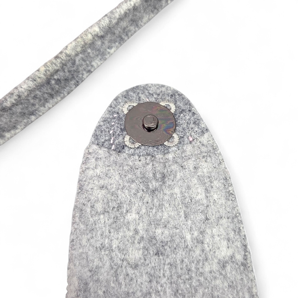 Cute Handmade Gray Felt Kitty Cat Shoulder Bag Adjustable Strap Magnetic Closure - Picture 5 of 11